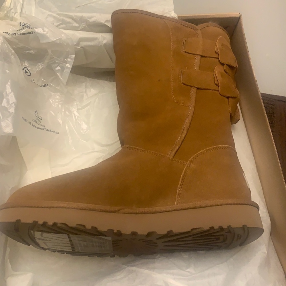 Women’s Ugg’s!